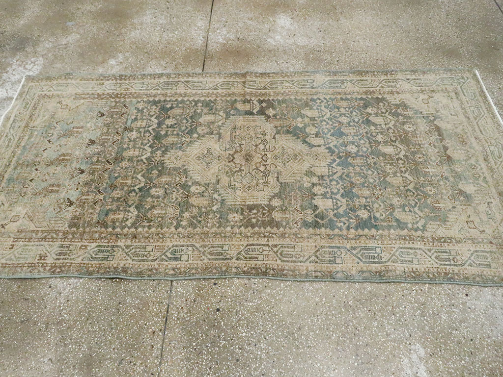 Antique Persian Malayer Rug, No.29859 - Gsblank