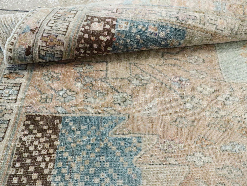 Vintage Persian Shiraz Throw Rug, No.29895 - Gsblank