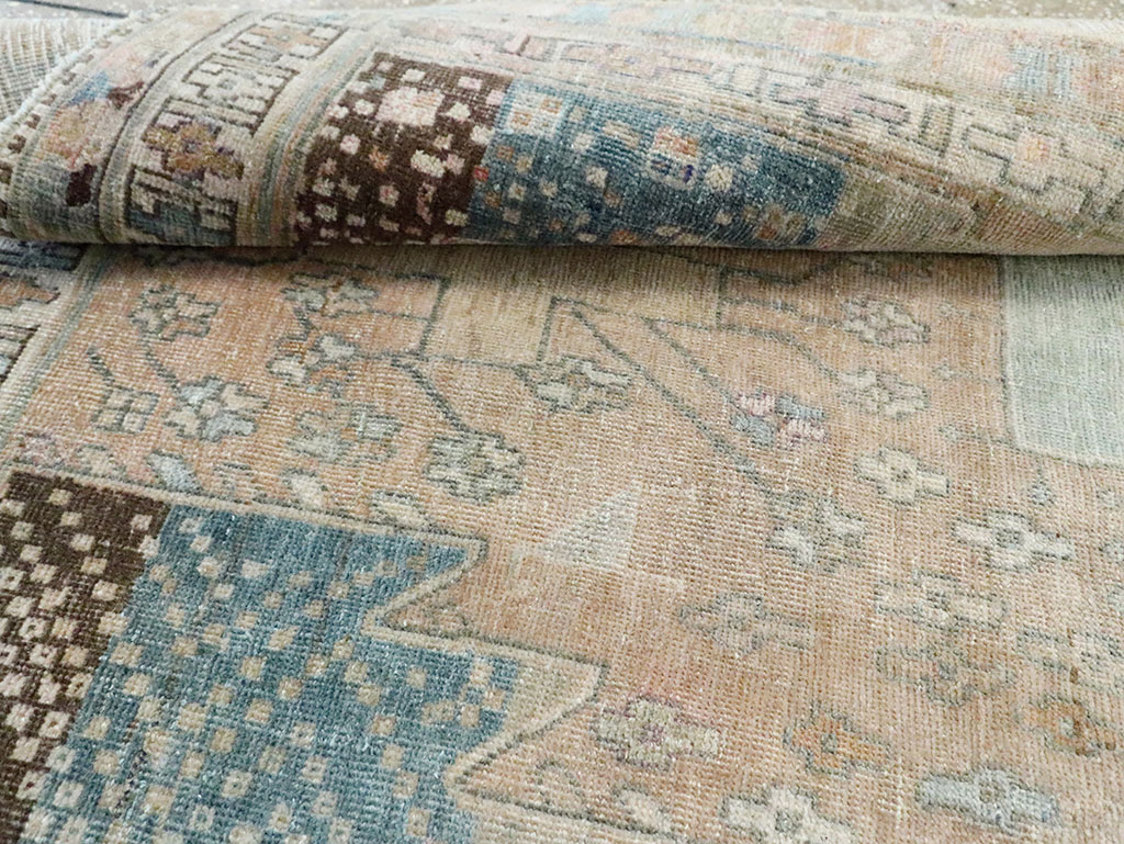 Vintage Persian Shiraz Throw Rug, No.29895 - Gsblank