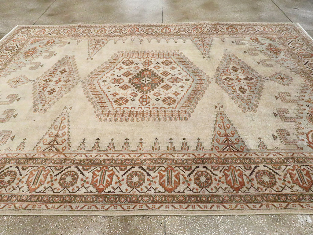 Vintage Persian Veece Carpet, No.29956 - Gsblank