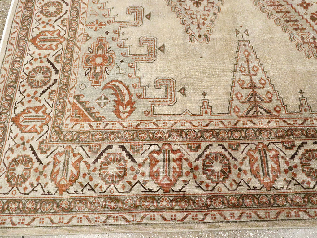 Vintage Persian Veece Carpet, No.29956 - Gsblank