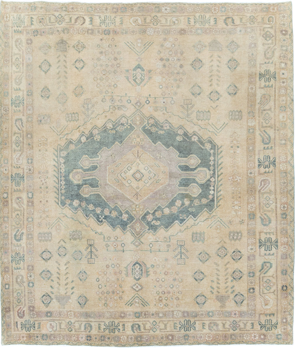Vintage Persian Shiraz Square Accent Rug, No.30012 - Gsblank