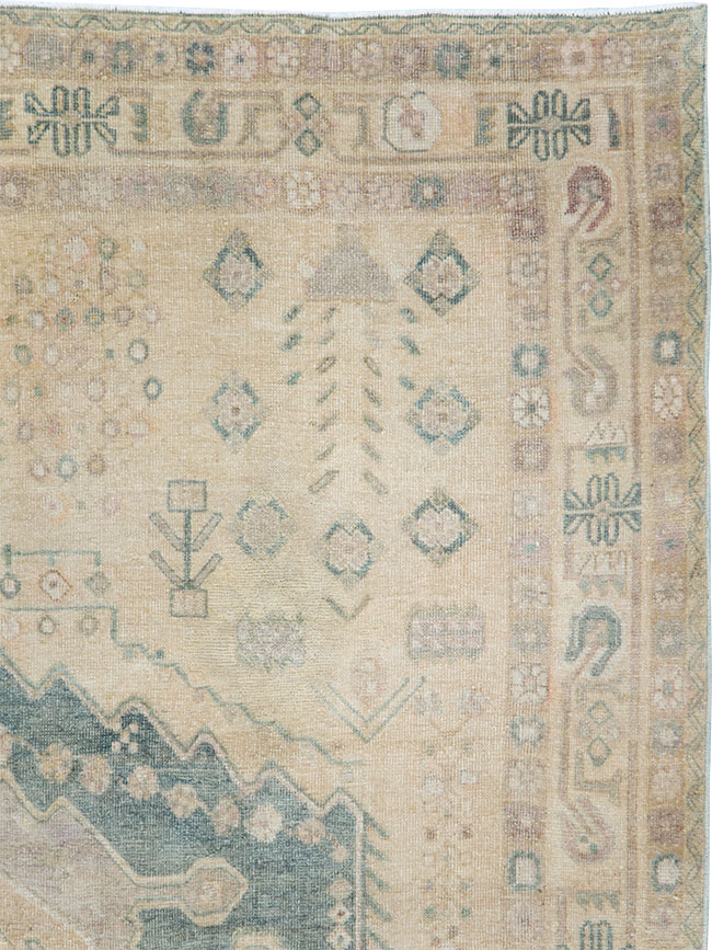 Vintage Persian Shiraz Square Accent Rug, No.30012 - Gsblank
