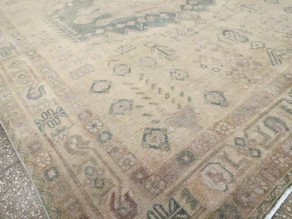 Vintage Persian Shiraz Square Accent Rug, No.30012 - Gsblank