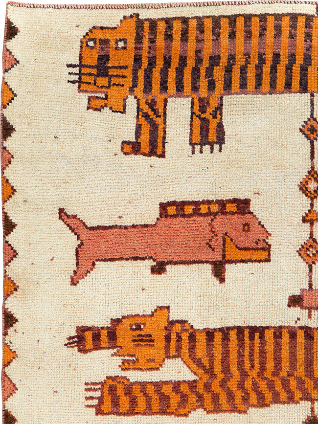 Vintage Persian Bakhtiari Pictorial Accent Rug (Pair: 2 of 2), No.30017 - Gsblank