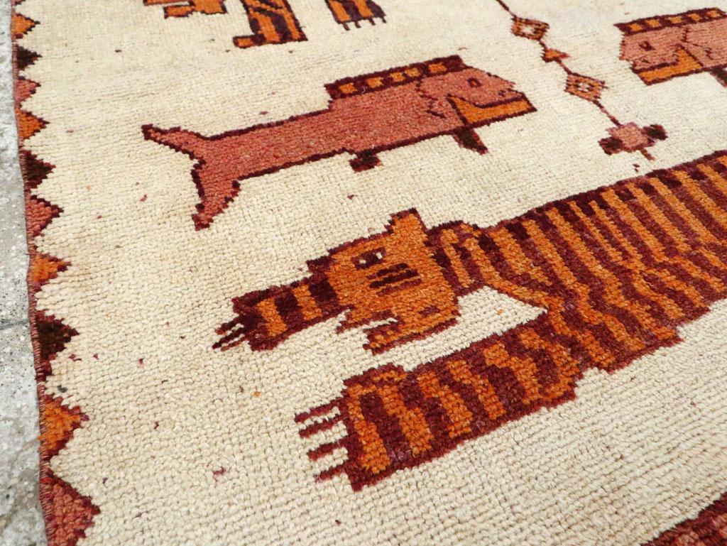 Vintage Persian Bakhtiari Pictorial Accent Rug (Pair: 2 of 2), No.30017 - Gsblank