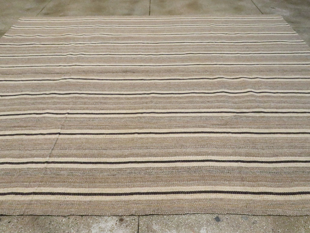 Modern Persian Flatweave Kilim Room Size Carpet, No.30024 - Gsblank