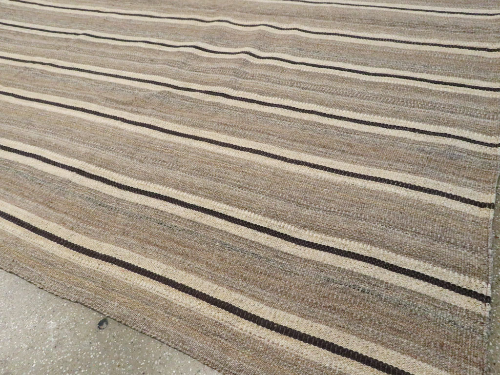 Modern Persian Flatweave Kilim Room Size Carpet, No.30024 - Gsblank