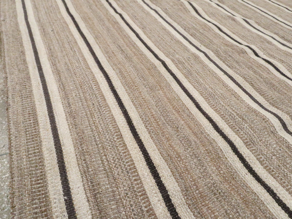 Modern Persian Flatweave Kilim Room Size Carpet, No.30025 - Gsblank