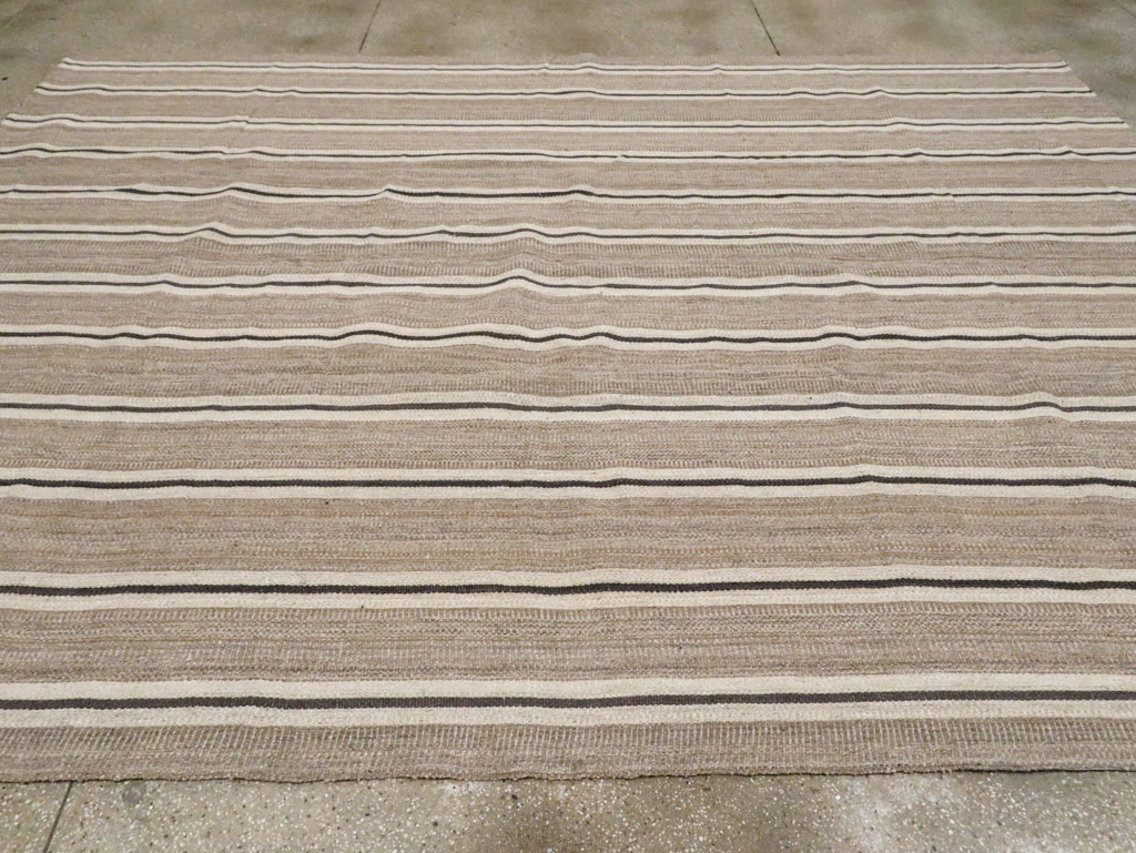 Modern Persian Flatweave Kilim Room Size Carpet, No.30025 - Gsblank