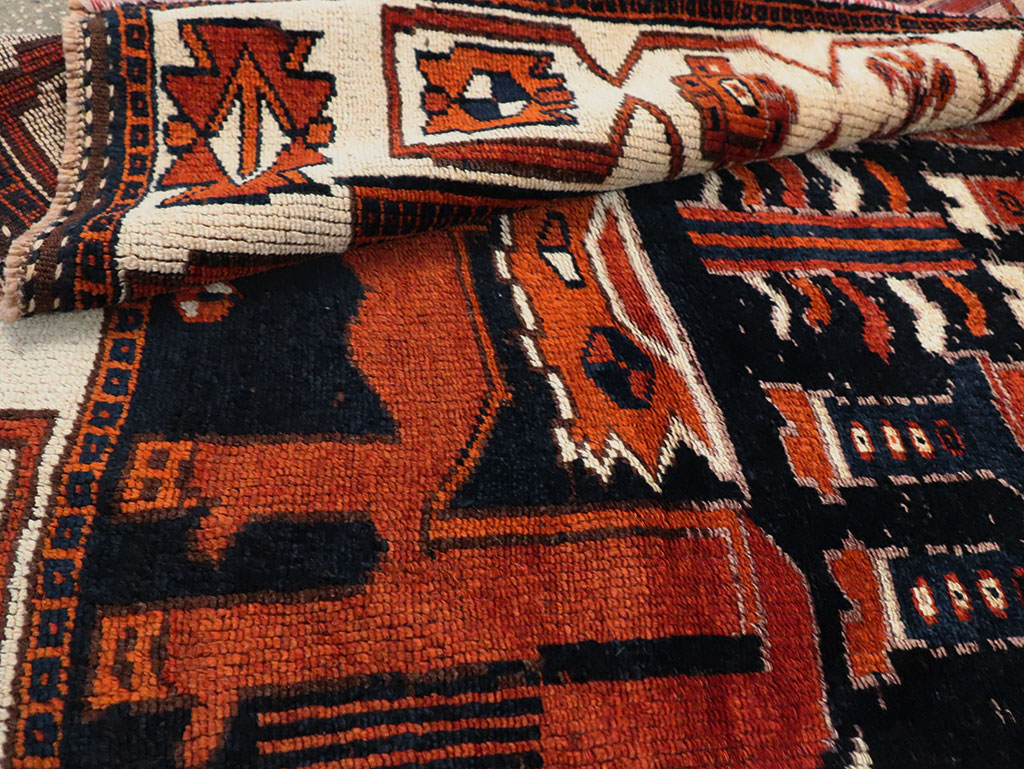 Vintage Persian Pictorial Bakhtiari Rug, No.30028 - Gsblank