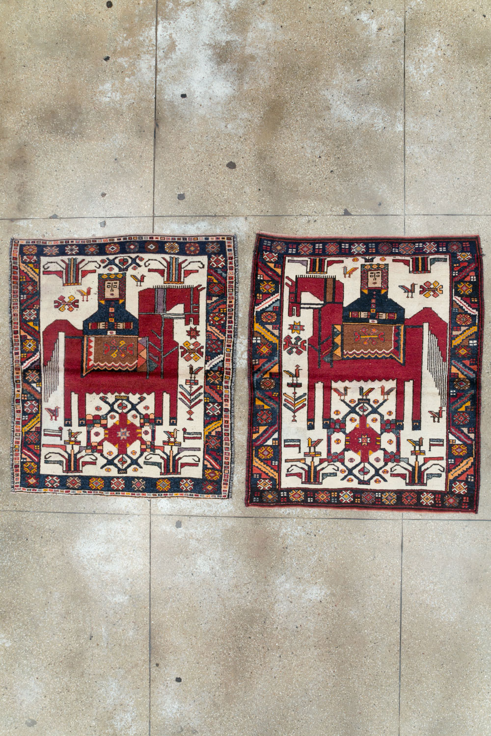 Vintage Persian Pictorial Bakhtiari Square Accent Rug (Pair: 2 of 2), No.30034 - Gsblank