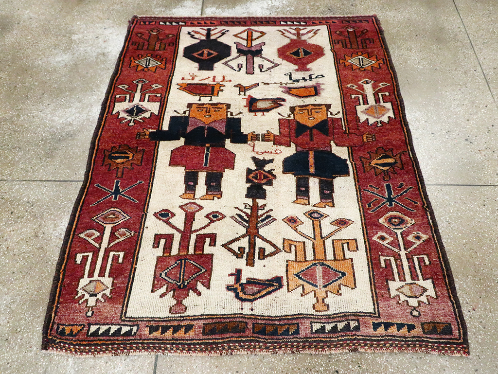 Vintage Persian Pictorial Bakhtiari Accent Rug, No.30036 - Gsblank