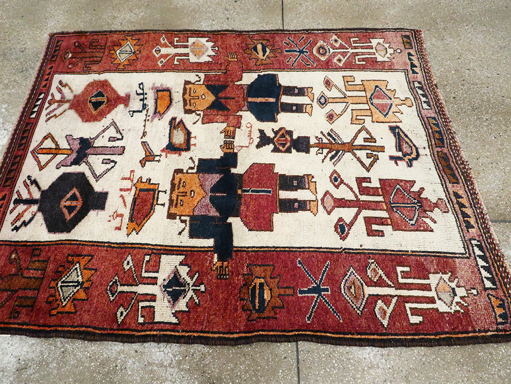 Vintage Persian Pictorial Bakhtiari Accent Rug, No.30036 - Gsblank