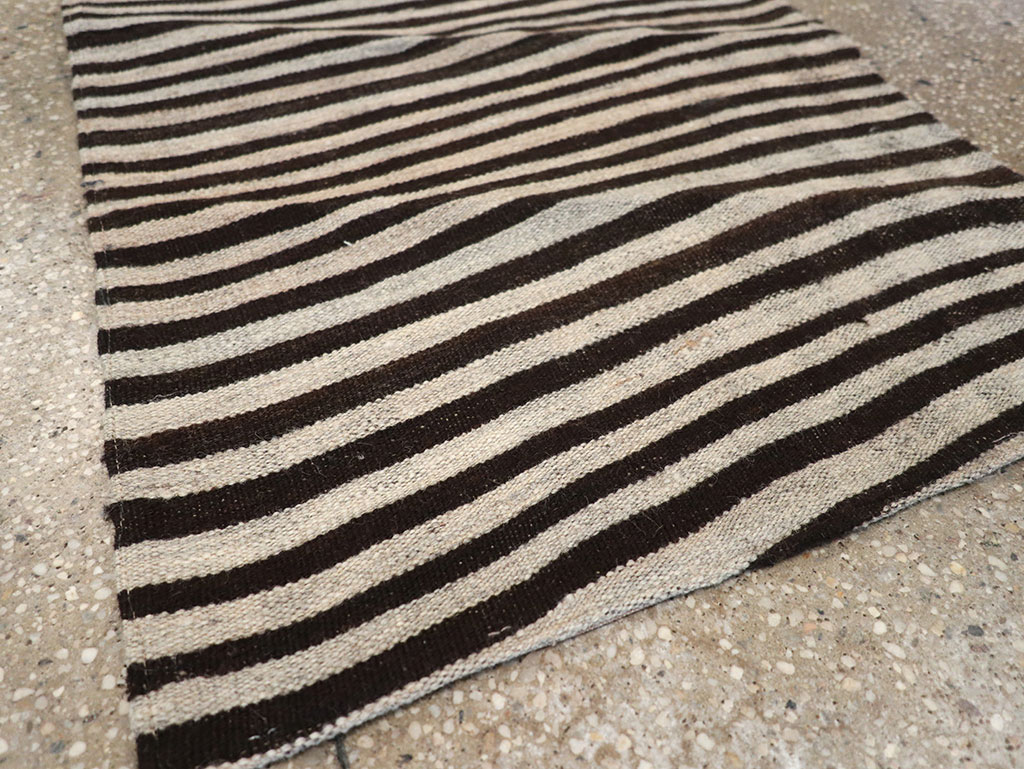 Vintage Persian Flatweave Kilim Runner, No.30046 - Gsblank