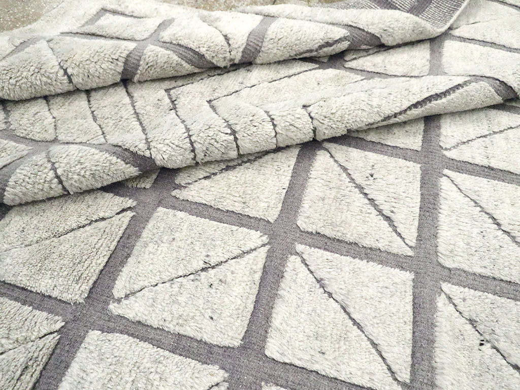 Contemporary Turkish Room Size Carpet, No.30128 - Gsblank