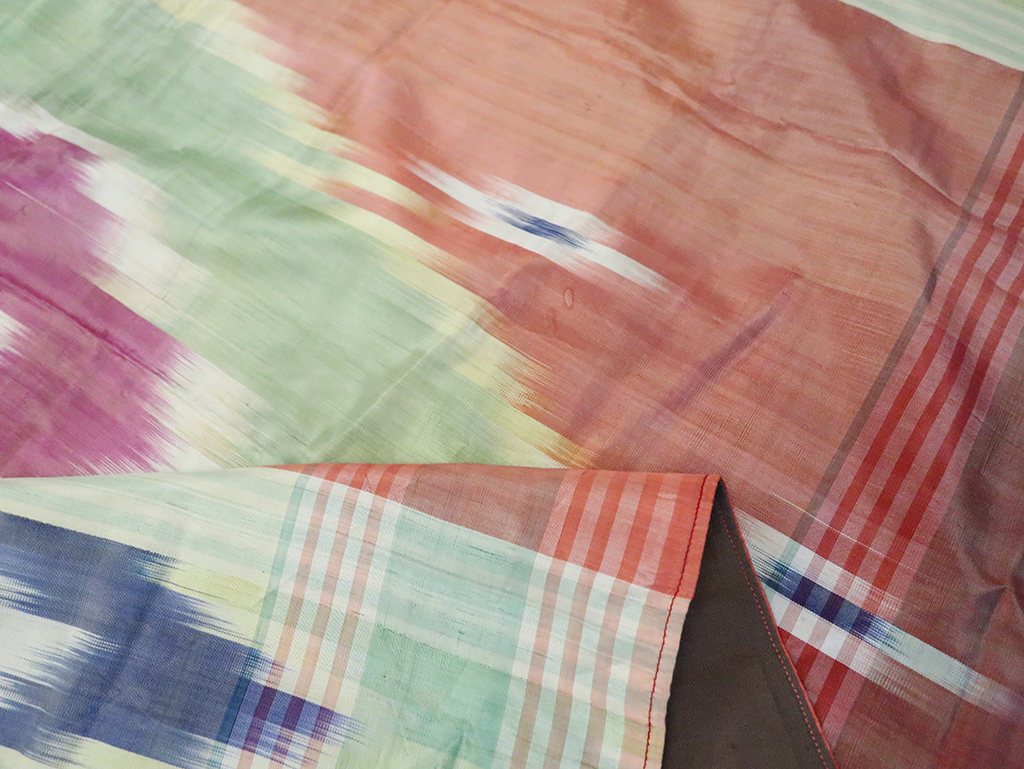 Vintage Central Asian Square Ikat Textile, No.30136 - Gsblank