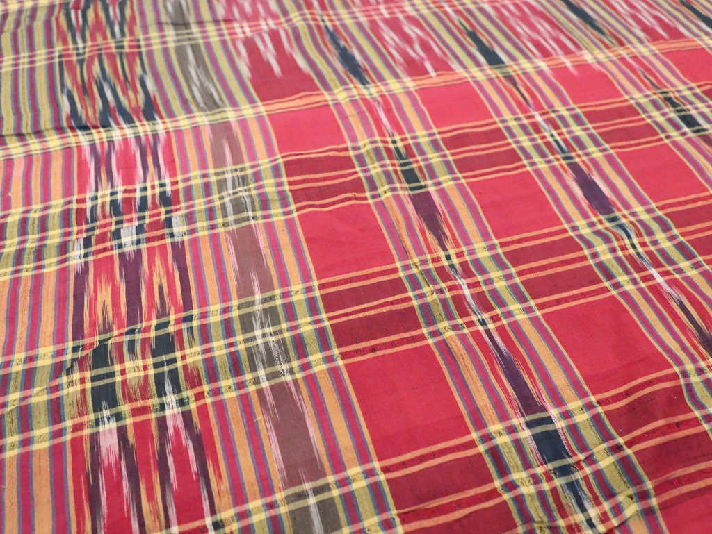 Vintage Persian Textile Fabric, No.30137 - Gsblank