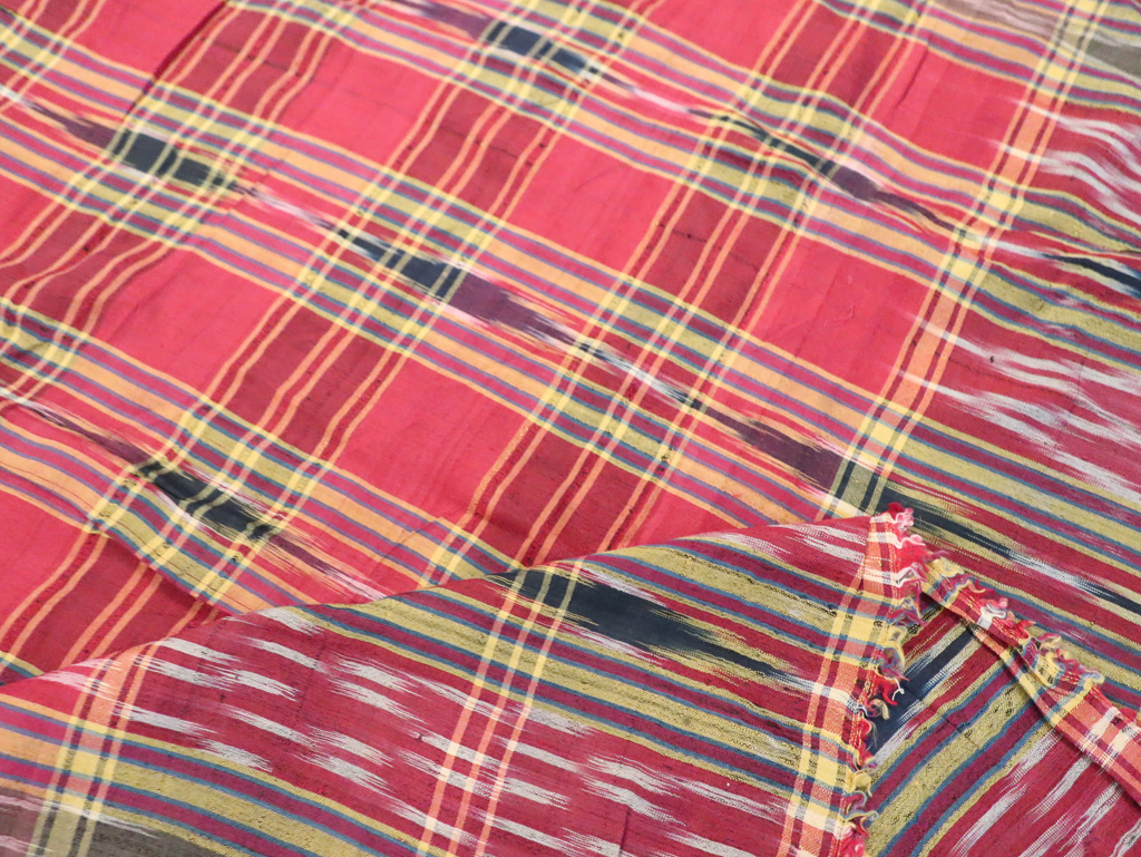 Vintage Persian Textile Fabric, No.30137 - Gsblank