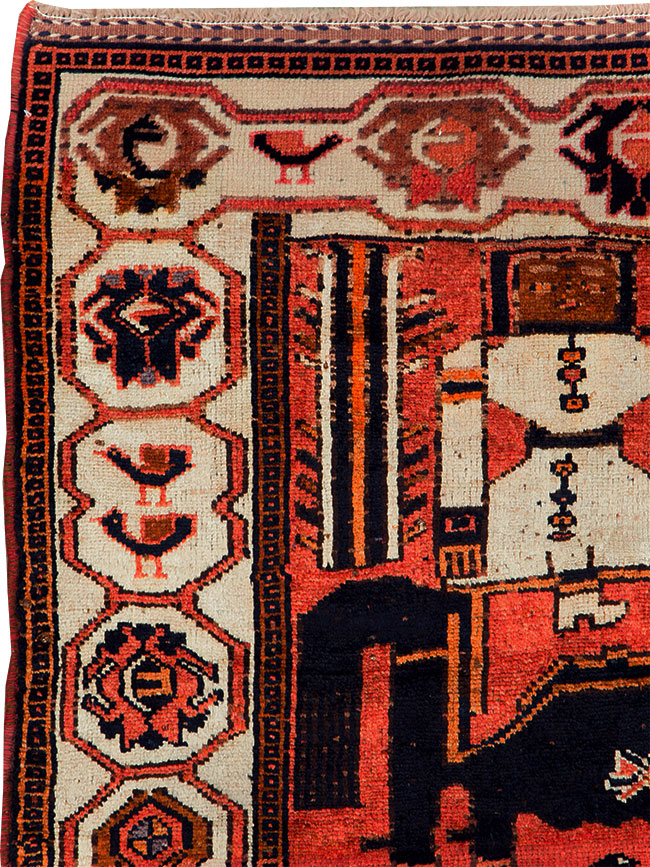 Vintage Persian Pictorial Bakhtiari Accent Rug, No.30144 - Gsblank