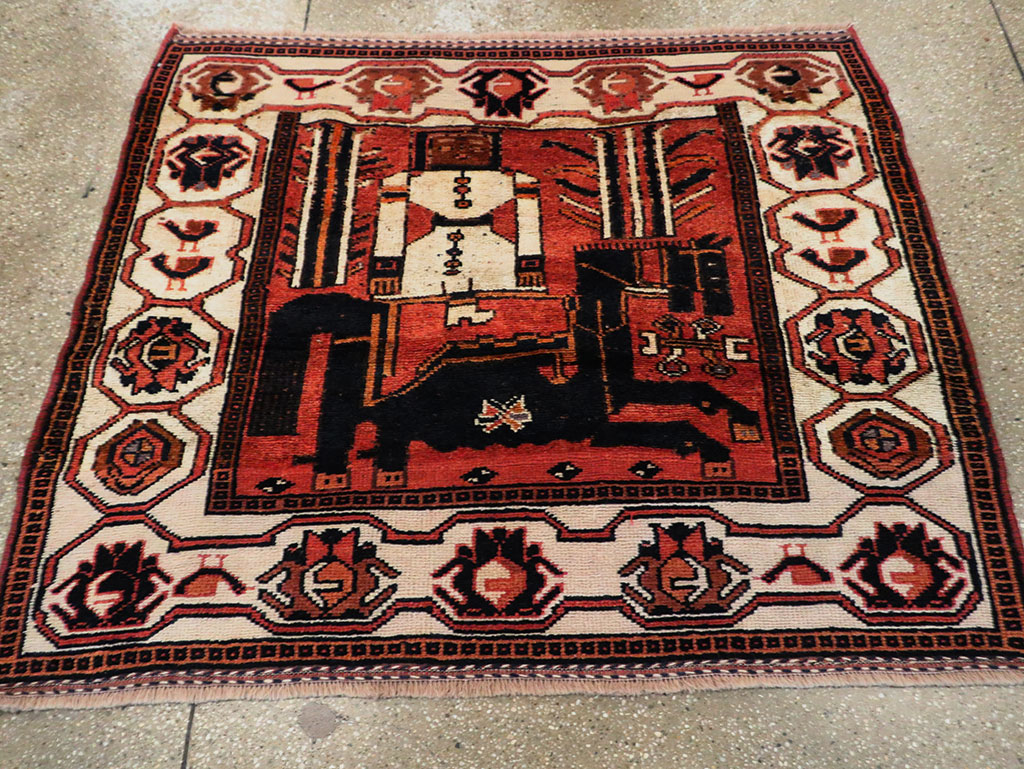 Vintage Persian Pictorial Bakhtiari Accent Rug, No.30144 - Gsblank