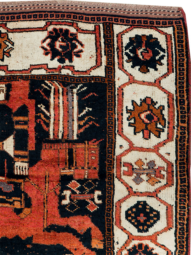 Vintage Persian Pictorial Bakhtiari Accent Rug, No.30146 - Gsblank