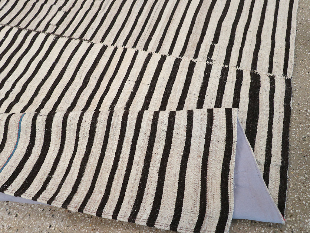 Vintage Persian Flatweave Kilim Accent Rug, No.30157 - Gsblank