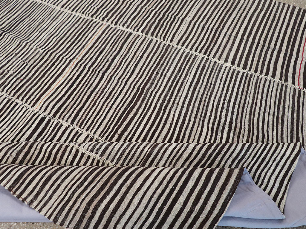 Vintage Persian Flatweave Kilim Accent Carpet, No.30162 - Gsblank