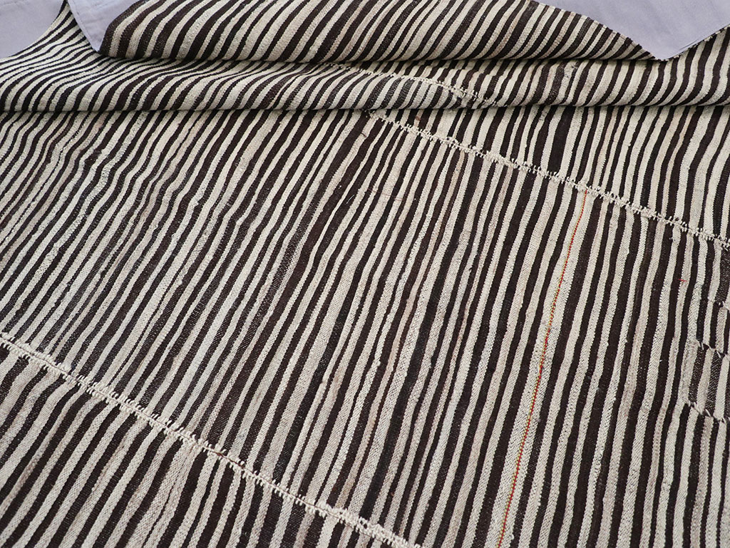 Vintage Persian Flatweave Kilim Accent Carpet, No.30162 - Gsblank