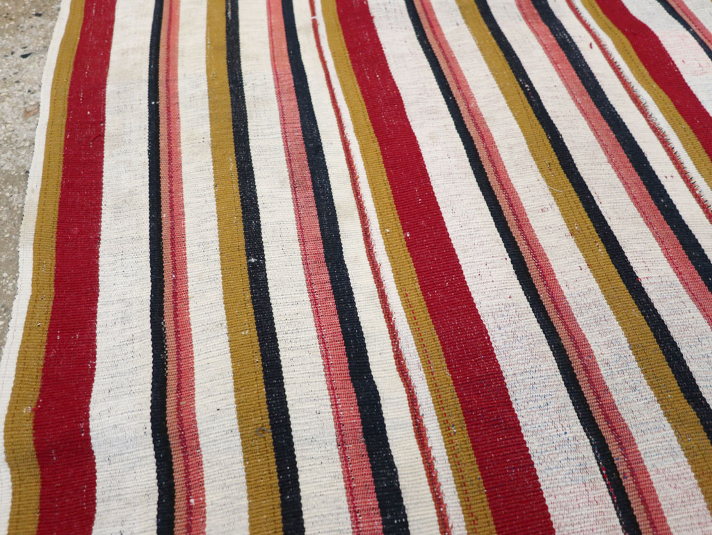 Vintage Turkish Kilim Accent Rug, No.30173 - Gsblank