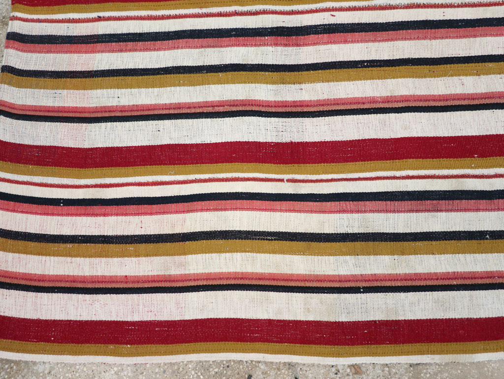 Vintage Turkish Kilim Accent Rug, No.30173 - Gsblank