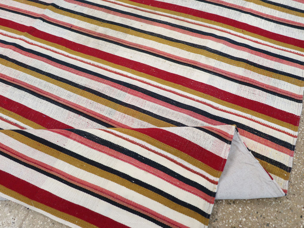 Vintage Turkish Kilim Accent Rug, No.30173 - Gsblank