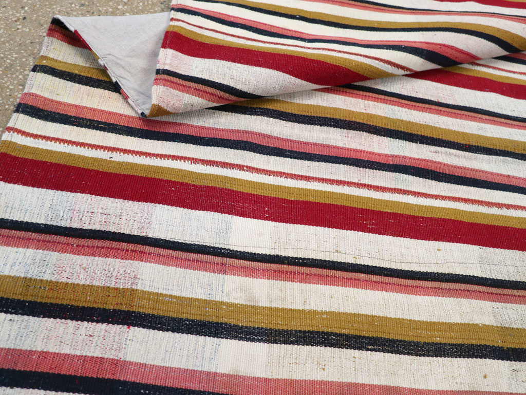 Vintage Turkish Kilim Accent Rug, No.30173 - Gsblank