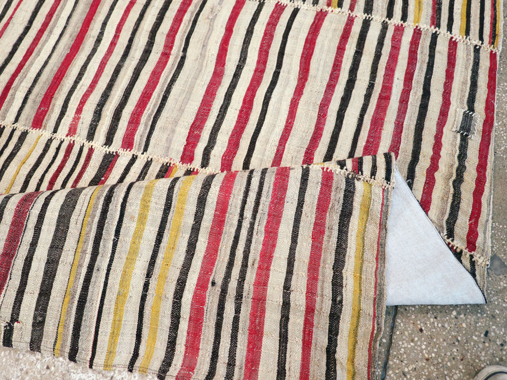 Vintage Persian Flatweave Kilim Accent Rug, No.30174 - Gsblank