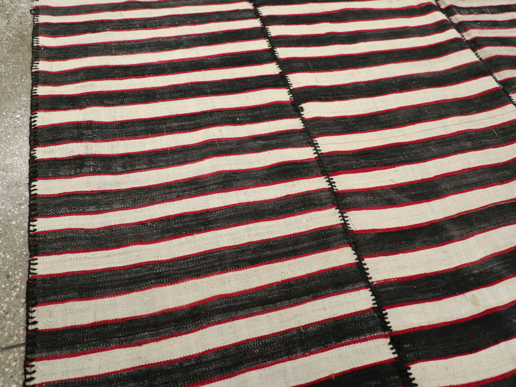 Vintage Persian Flatweave Kilim Accent Carpet, No.30176 - Gsblank