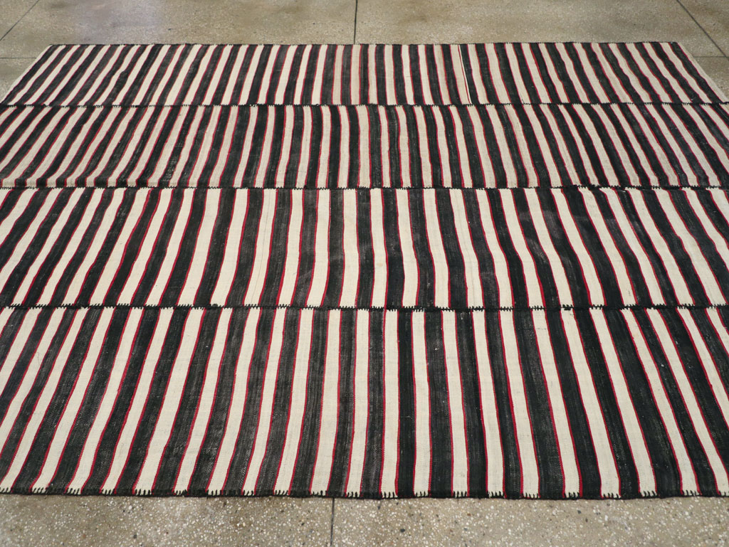 Vintage Persian Flatweave Kilim Accent Carpet, No.30176 - Gsblank