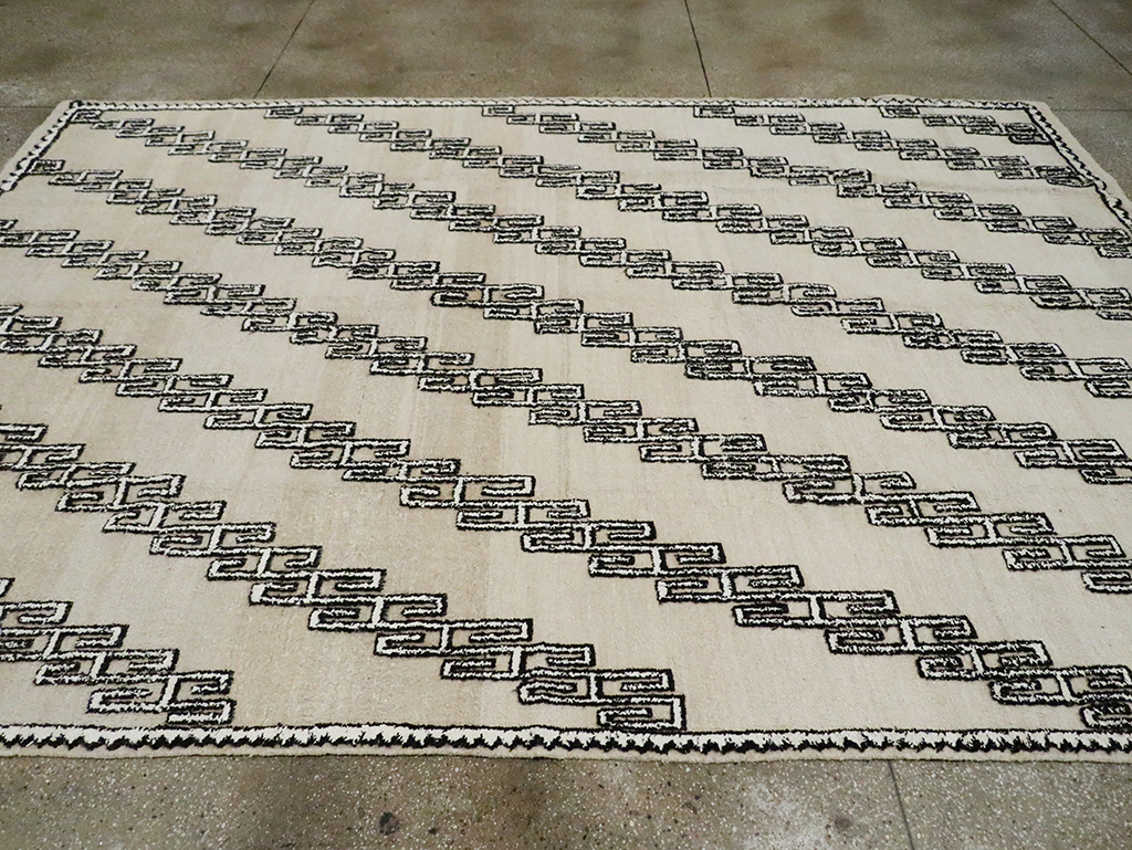 Contemporary Turkish Room Size Carpet, No.30186 - Gsblank