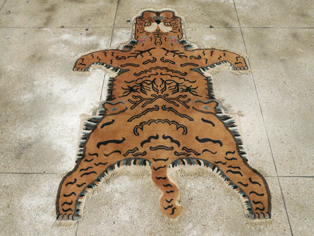 Vintage Pictorial Tibetan Rug, No.30210 - Gsblank