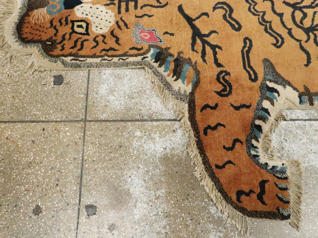 Vintage Pictorial Tibetan Rug, No.30210 - Gsblank