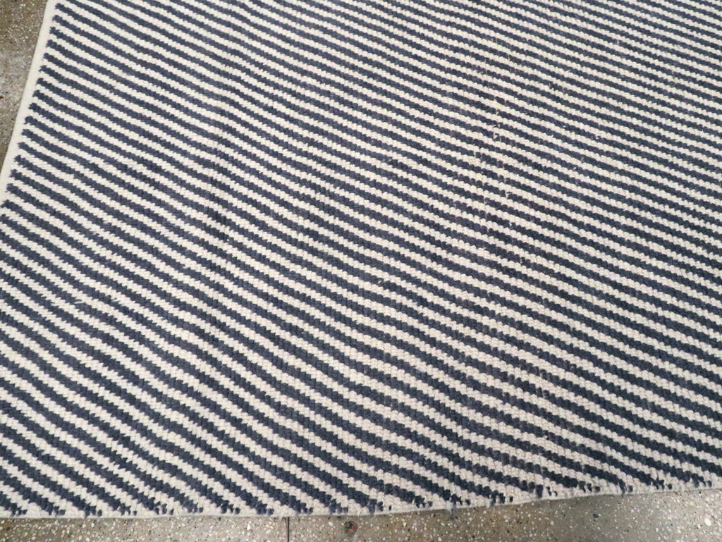 Modern Turkish Room Size Carpet, No.30216 - Gsblank