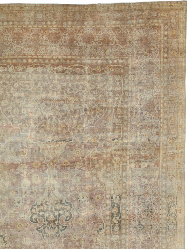 Antique Perisan Tabriz Carpet, No.30247 - Gsblank