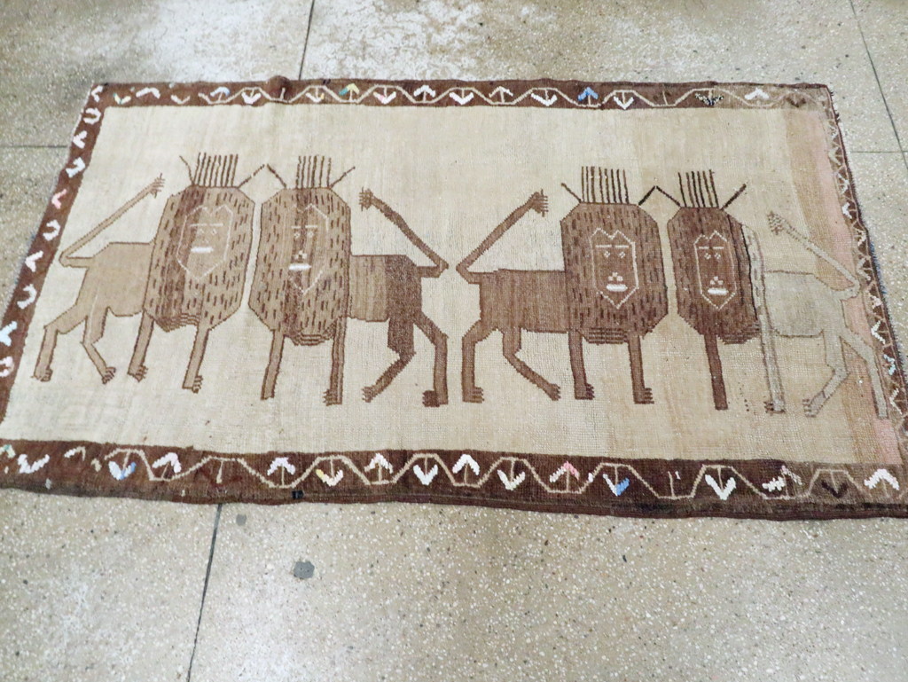 Vintage Turkish Anatolian Pictorial Accent Rug, No.30249 - Gsblank