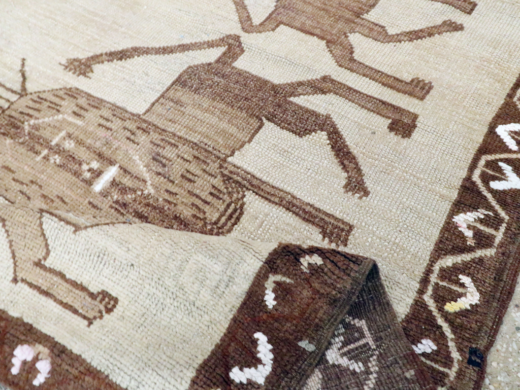 Vintage Turkish Anatolian Pictorial Accent Rug, No.30249 - Gsblank