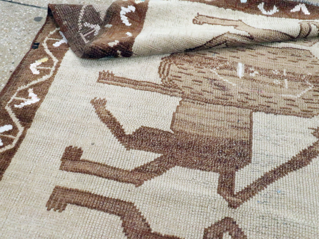 Vintage Turkish Anatolian Pictorial Accent Rug, No.30249 - Gsblank