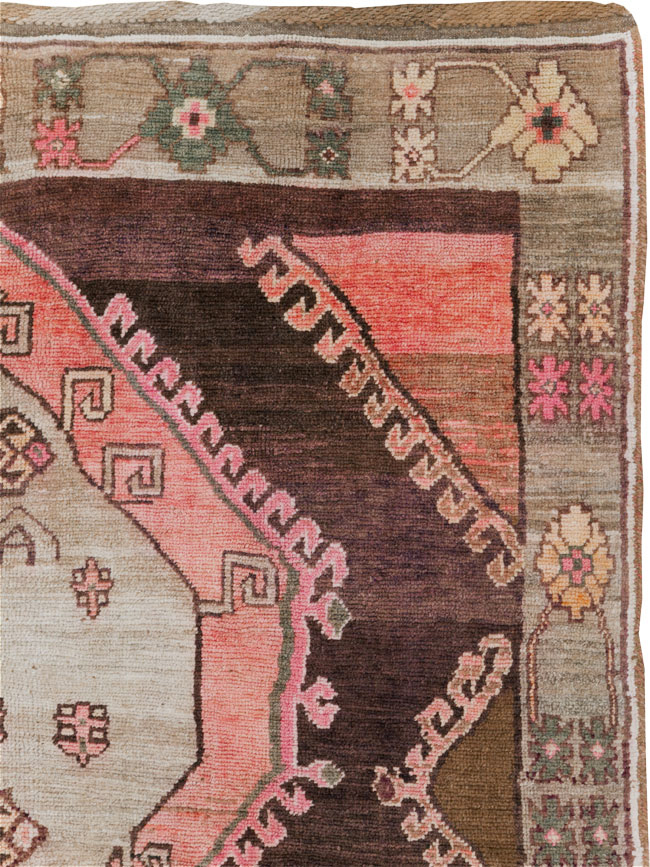 Vintage Anatolian Carpet, No.30257 - Gsblank