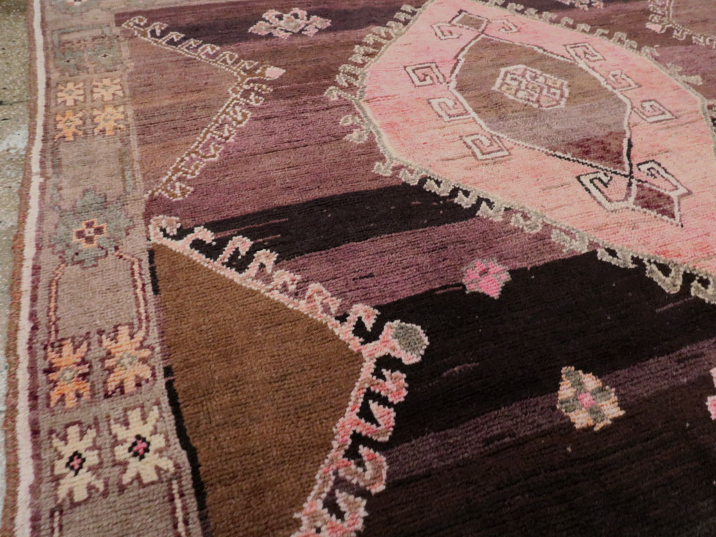 Vintage Anatolian Carpet, No.30257 - Gsblank