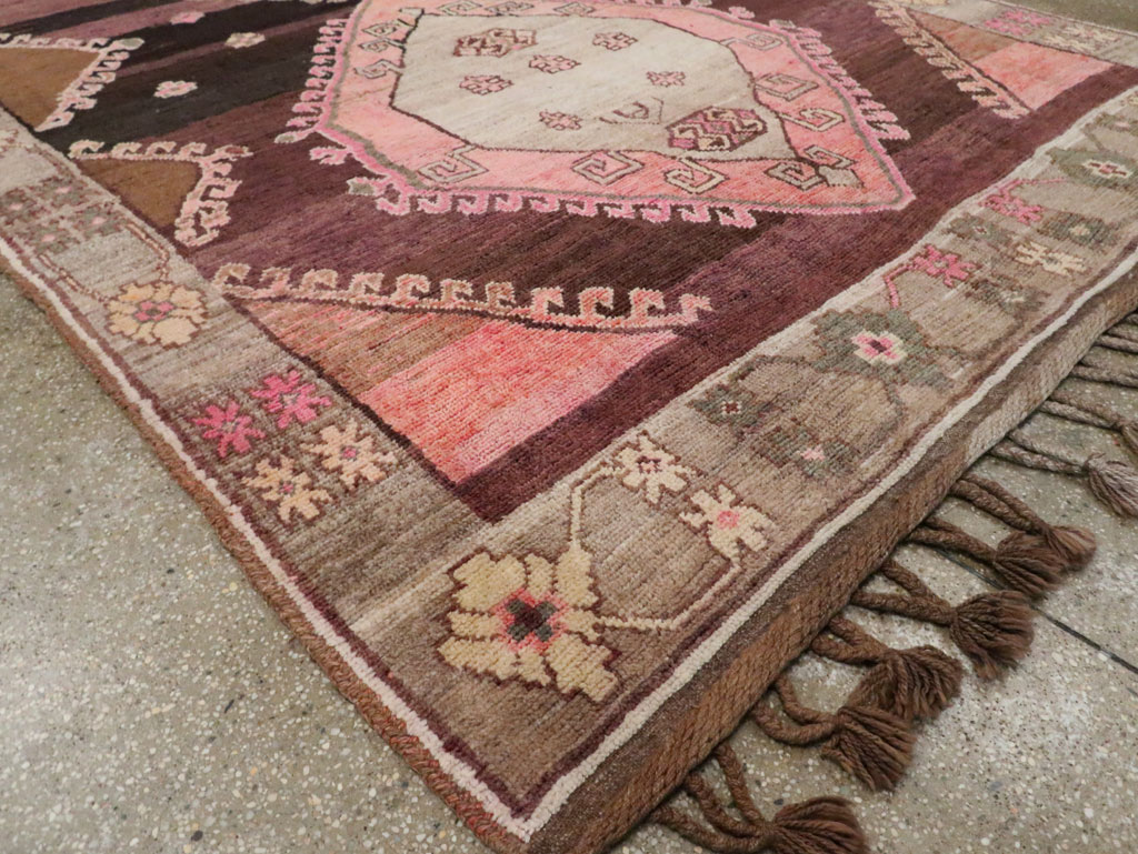 Vintage Anatolian Carpet, No.30257 - Gsblank