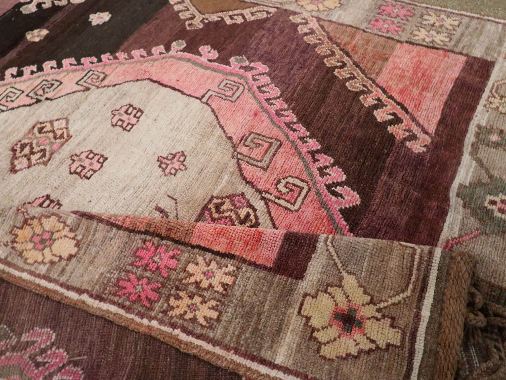 Vintage Anatolian Carpet, No.30257 - Gsblank