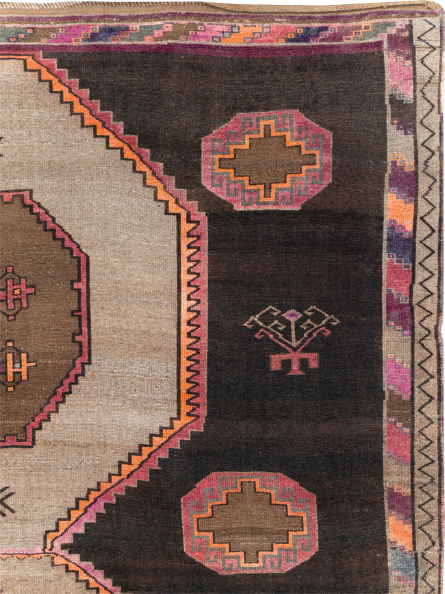 Vintage Turkish Anatolian Carpet, No.30264 - Gsblank