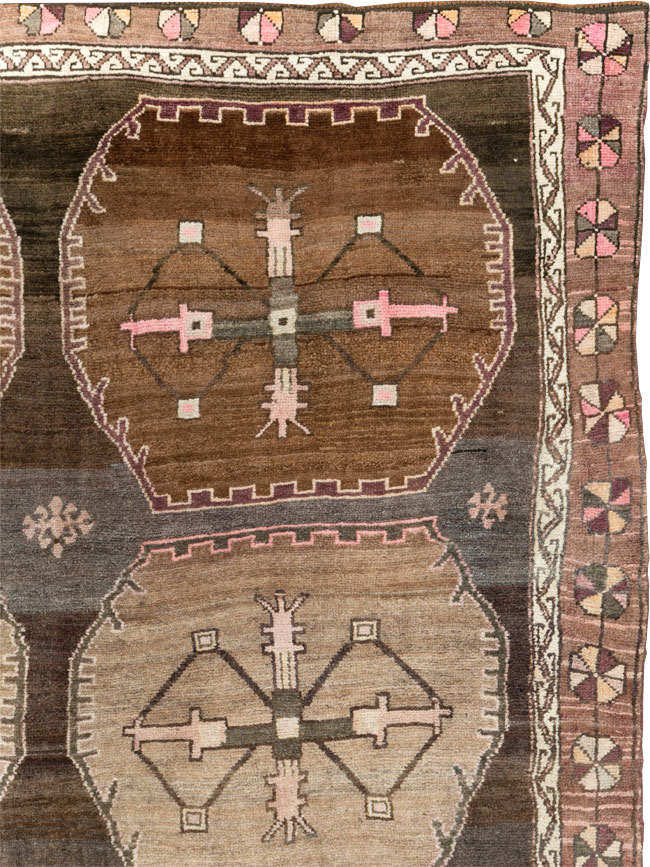 Vintage Turkish Anatolian Room Size Carpet, No.30278 - Gsblank